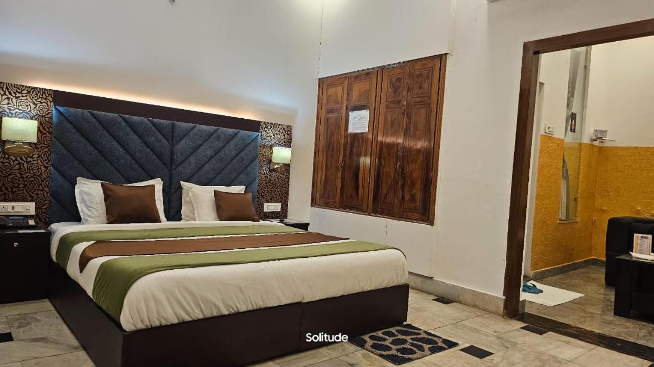 Solitude, The Boutique Hotel Haldwāni Kamer foto